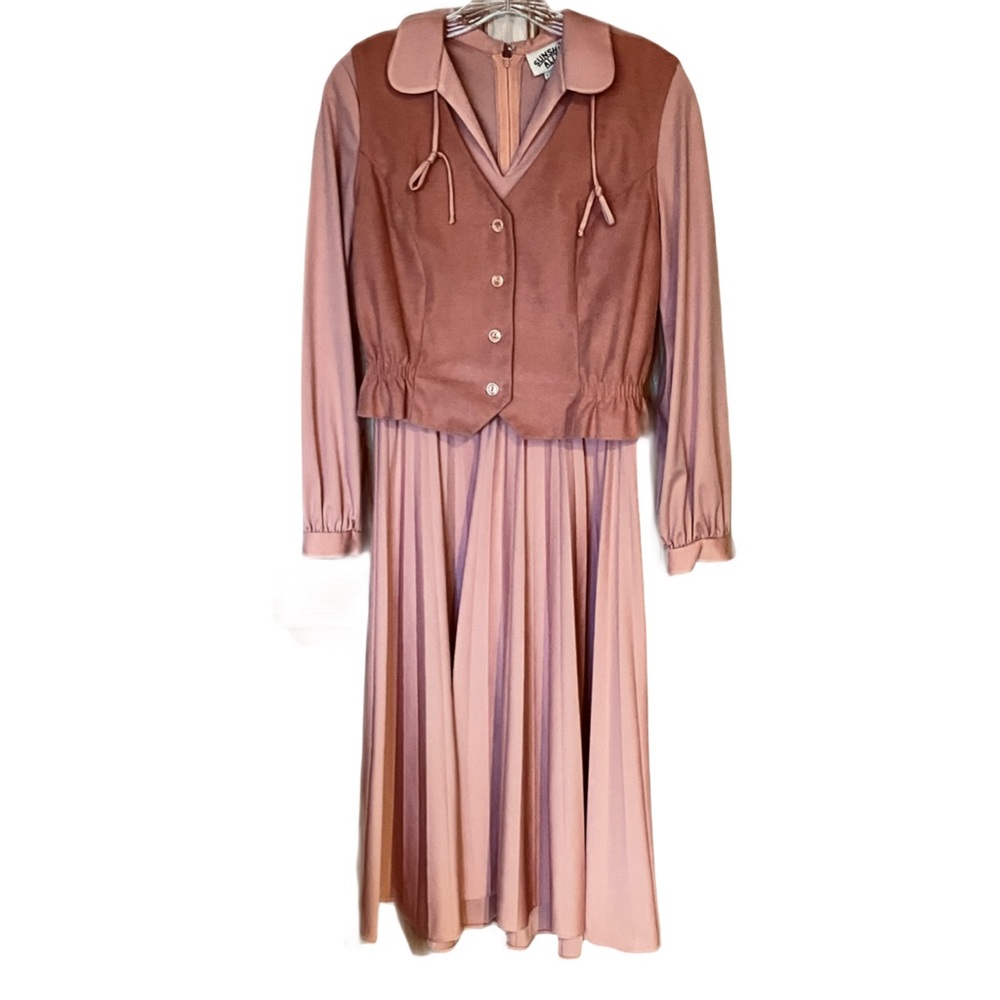 Vintage Sunshine Alley Polyester Dress w/ Vest, Sz. 10, A Lovely Peach Color